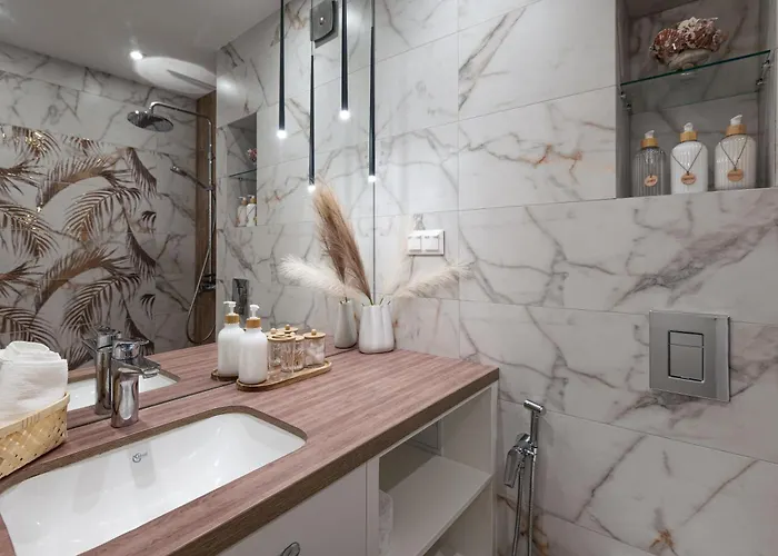 Brand New Luxury With Great Views