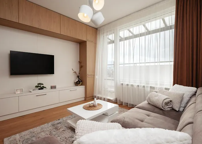 Brand New Luxury With Great Views *